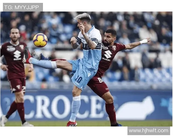 柠檬聊足球：探讨绿茵场上的激情与策略，分享精彩赛事与球员故事